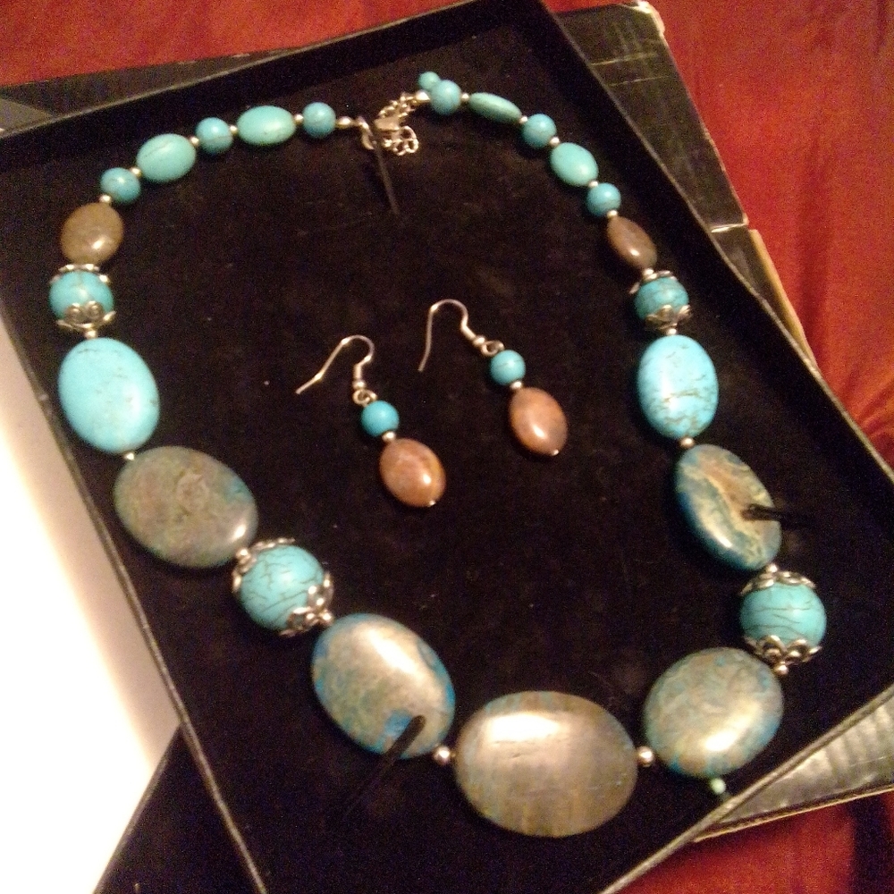 Native Custom Jewelry Set - Picture 4 of 5